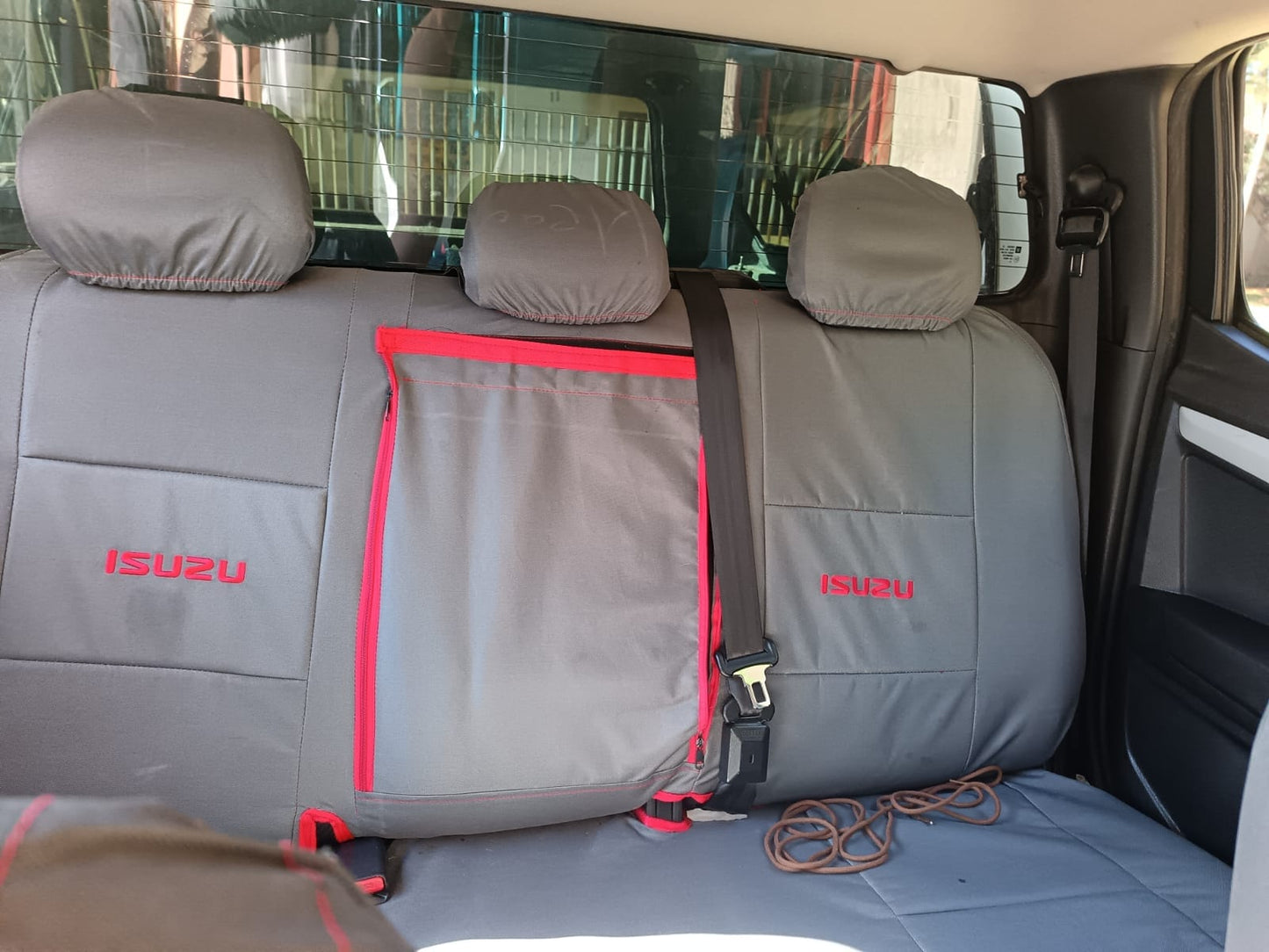 2017 Isuzu DTEQ 4x4 Double Cab Bakkie (CT 1620)