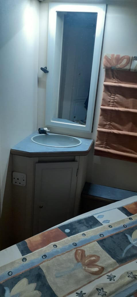 2002 Jurgens Fleetline Caravan (CT 1468)