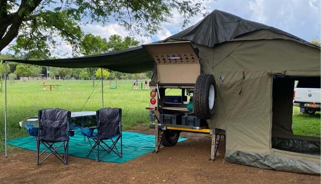 2010 Conqueror Courage Off Road Camping Trailer (CT 1579)