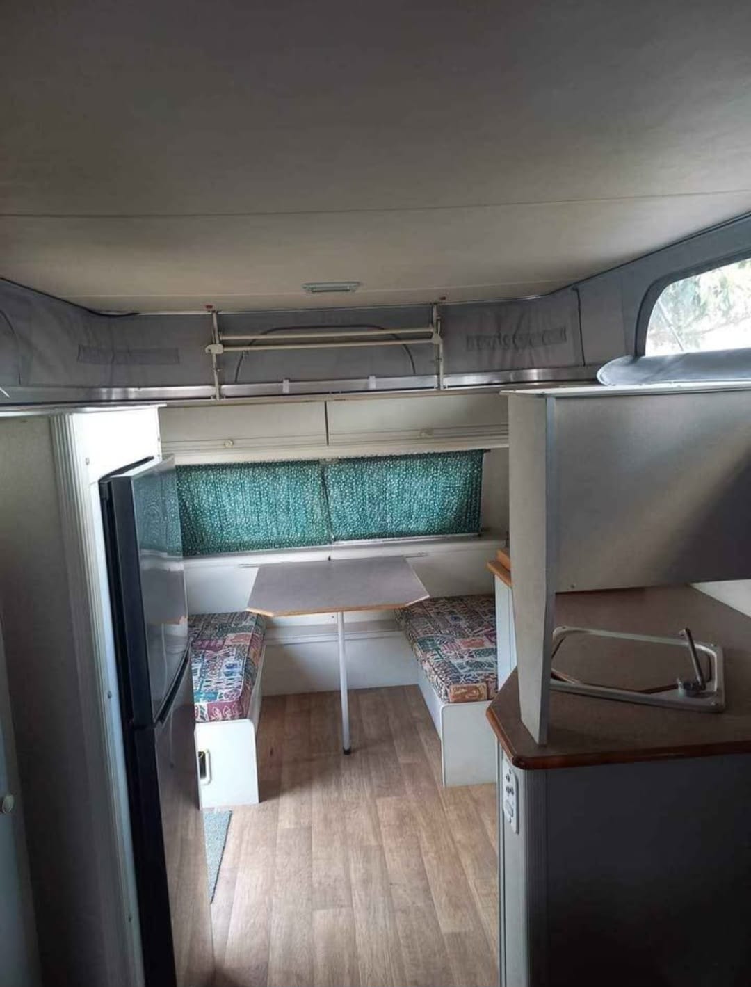 1998 Jurgens Penta Caravan (CT 1589)