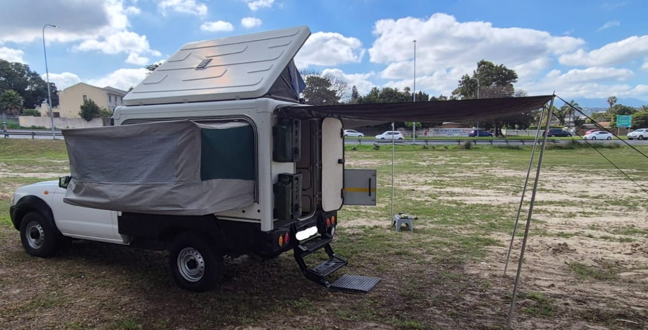 2017 Nissan NP 300 Hardbody 4x4 Camper Van (CT 1490)