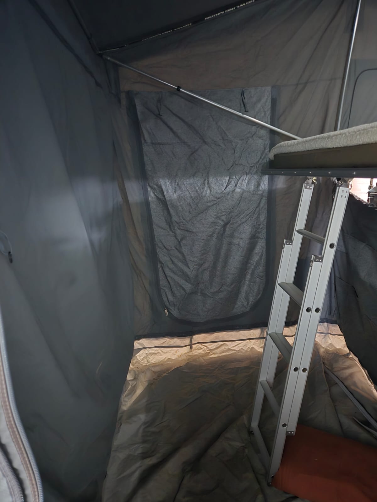 2011 Metalian Off Road Camping Trailer (CT 1660)