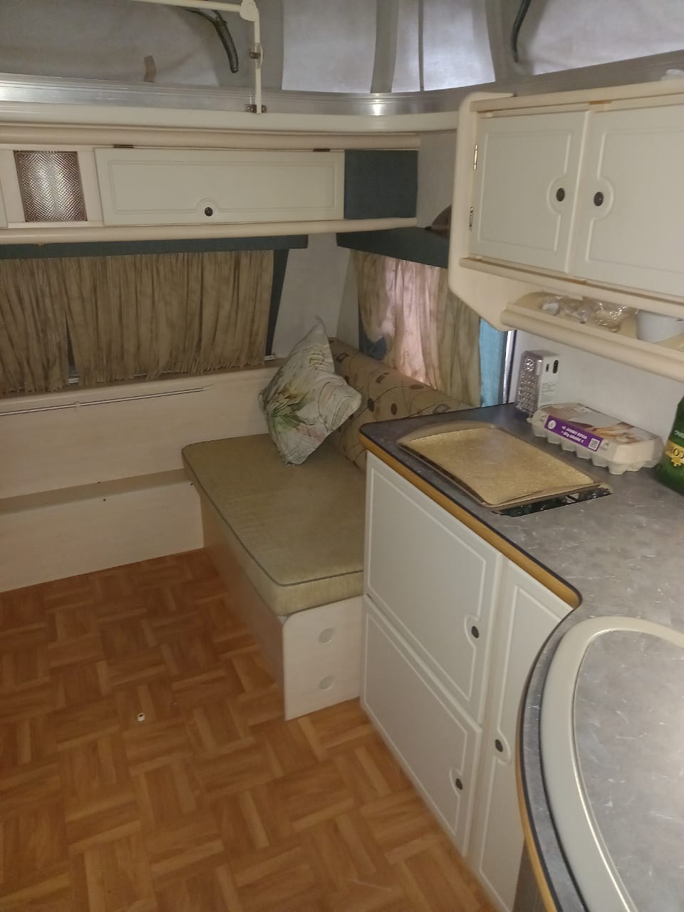 SOLD 2006 Jurgens Penta Caravan (CT 1175)