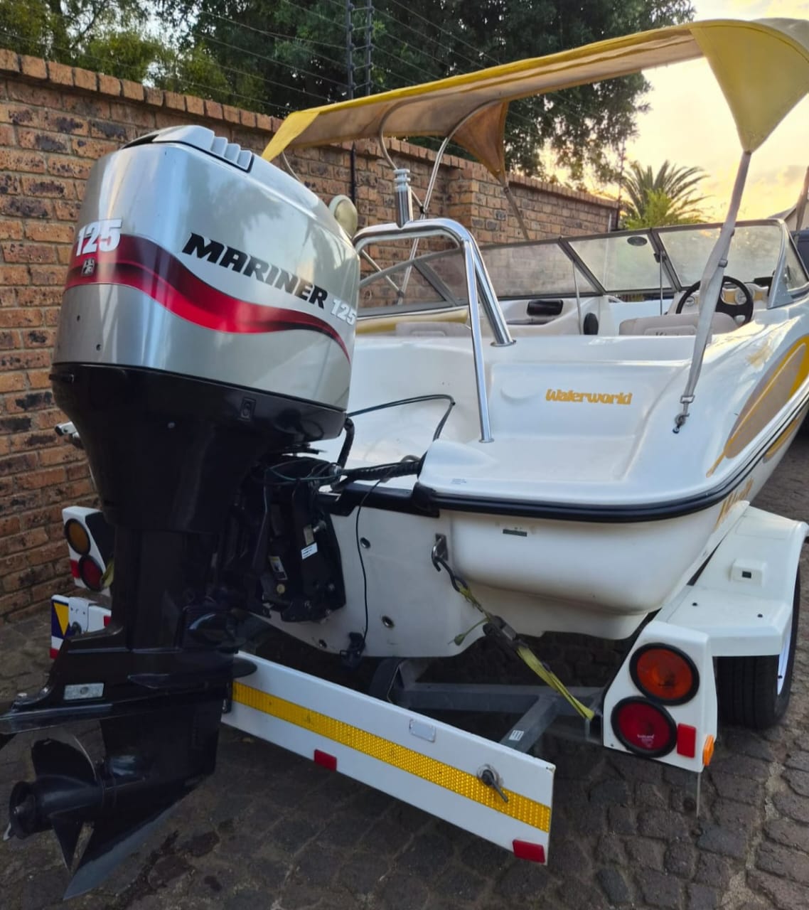 2005 Viking Velocity Ski Boat (CT 1609)
