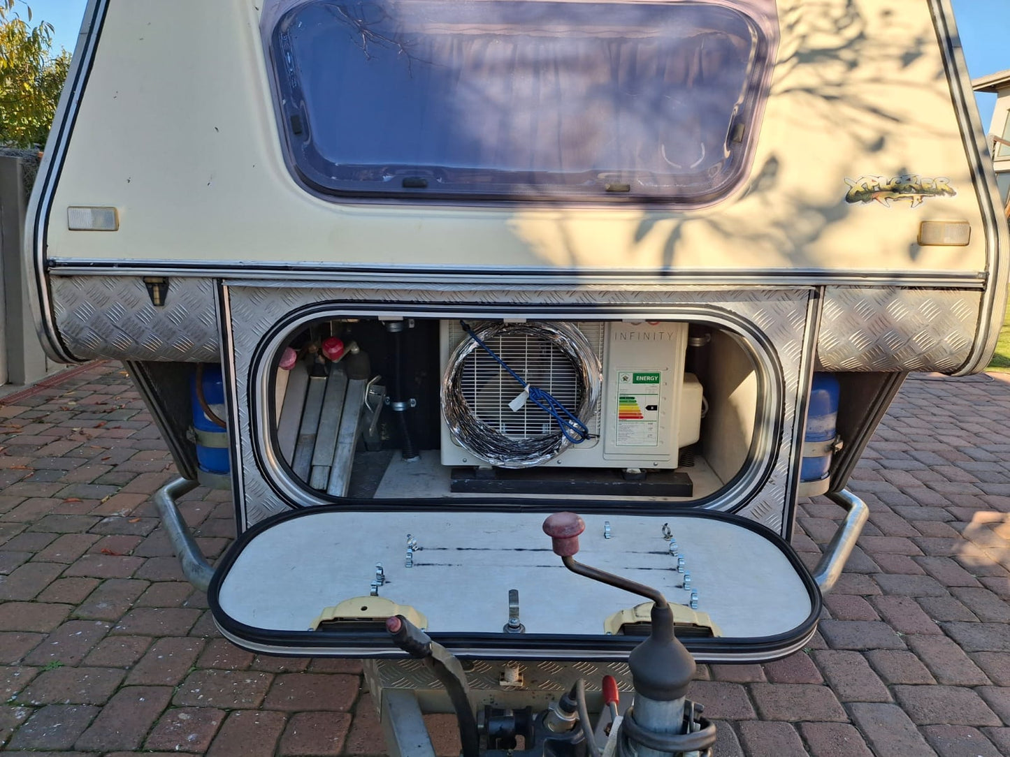 2004 Jurgens Xplorer Off Road Caravan (CT 1623)