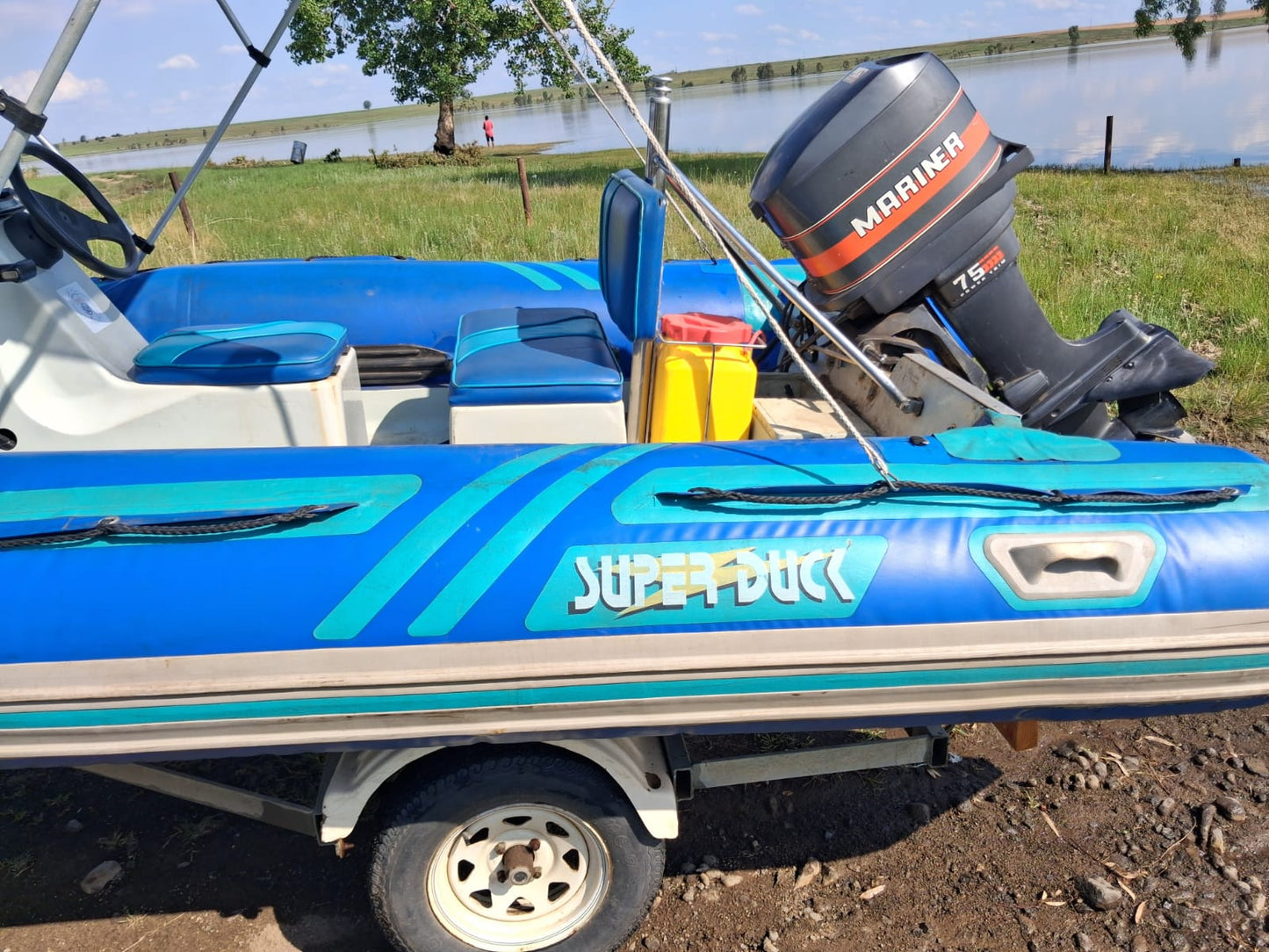 SOLD 2000 Superduck Boat (CT 1486)