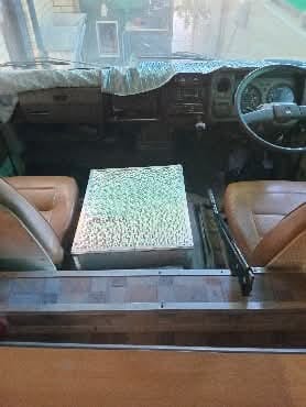 1985 Mitsubishi Motorhome (CT 1635)