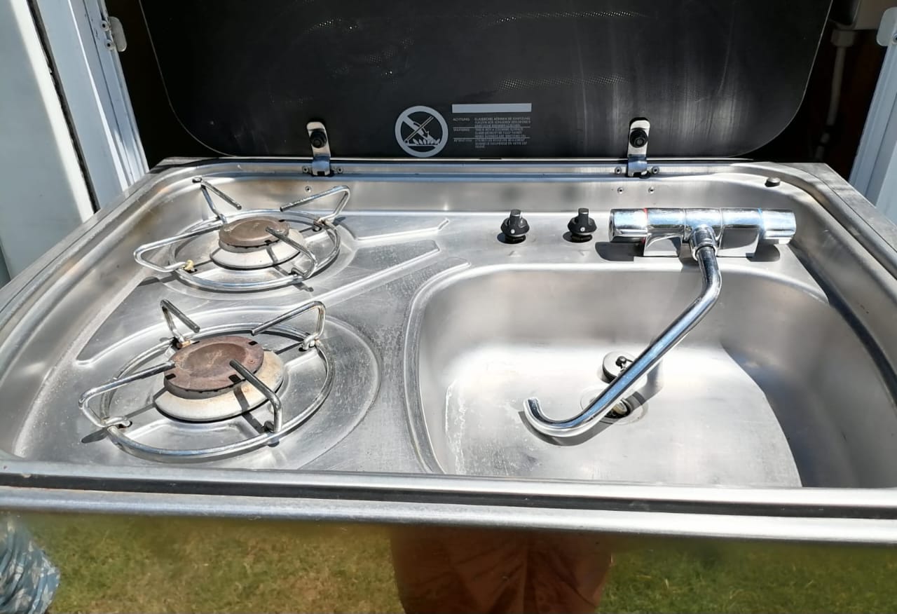 2016 Toyota Hilux Navi Camper (CT 1476)