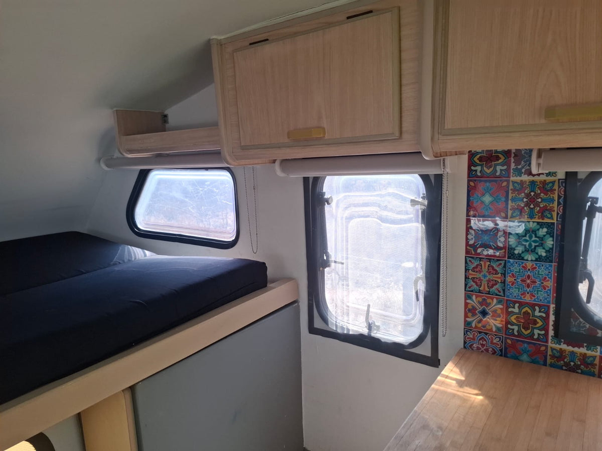 Bakkiemate Camper (CT 1658)