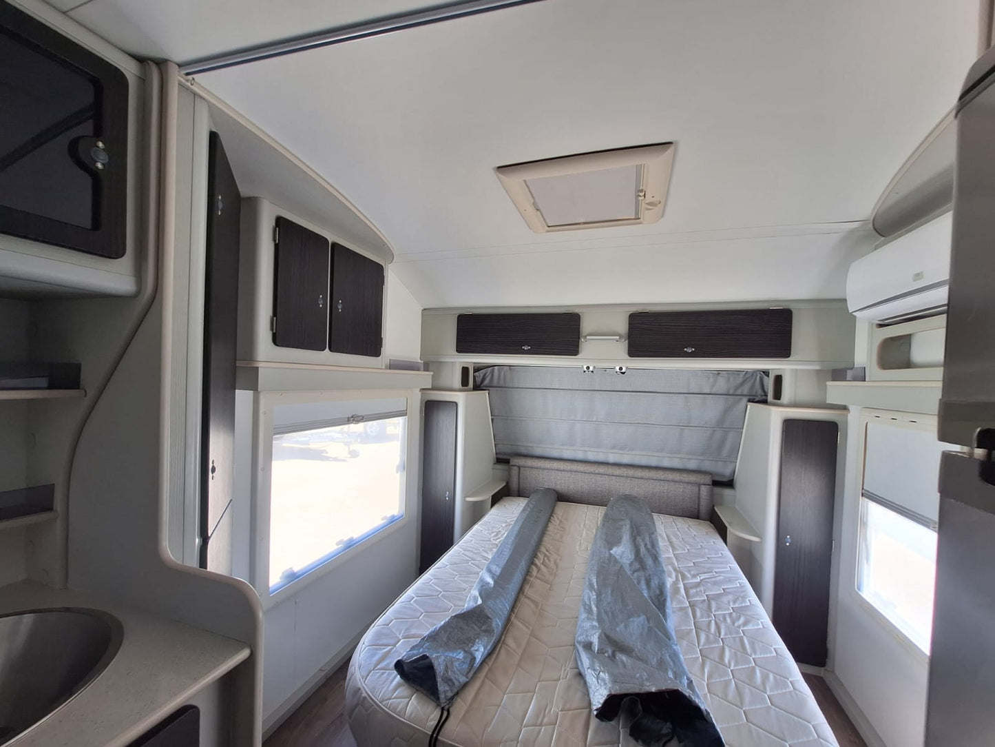 2020 Jurgens Exclusive Caravan (CT 1504)