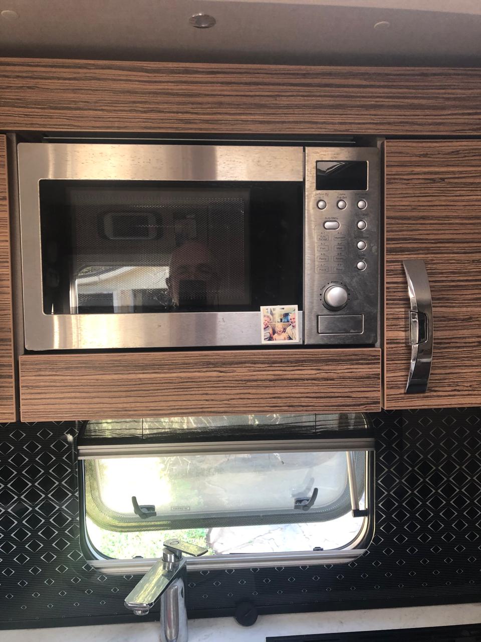 2020 Swift Coastline Deluxe Caravan (CT 1655)