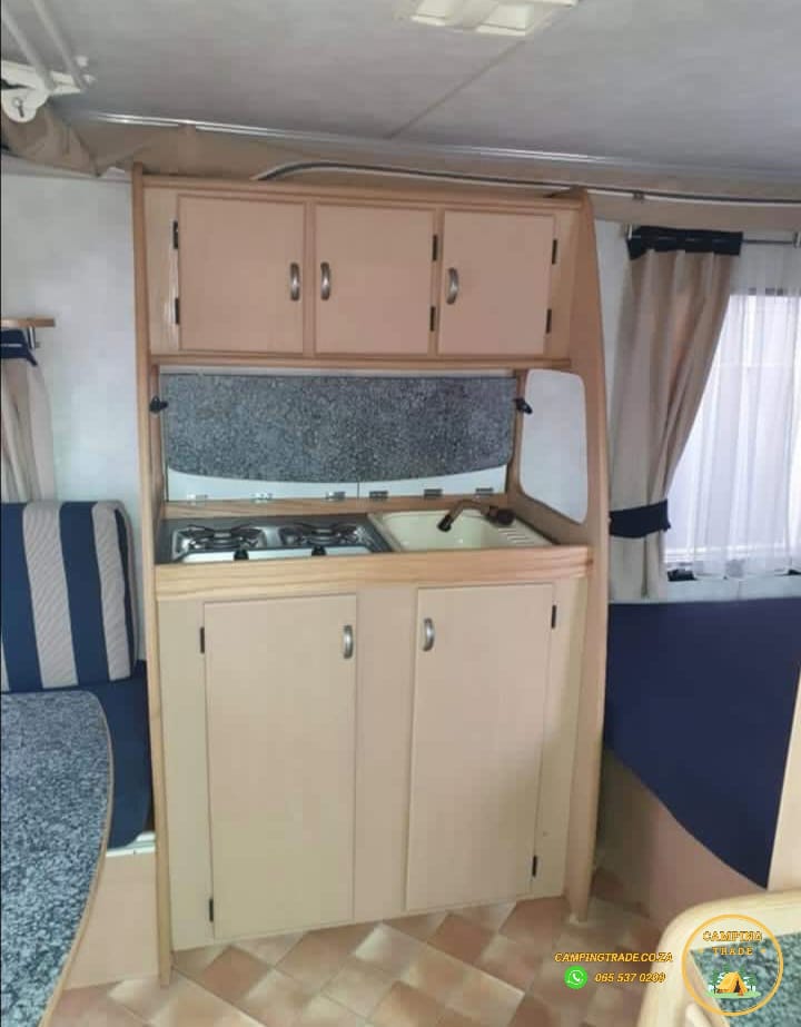 SOLD 2004 Gypsey Blue Series Caravan (CT 1160)