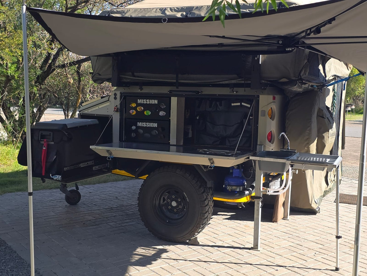 2011 Mission Jupitor Off Road Camping Trailer (CT 1607)