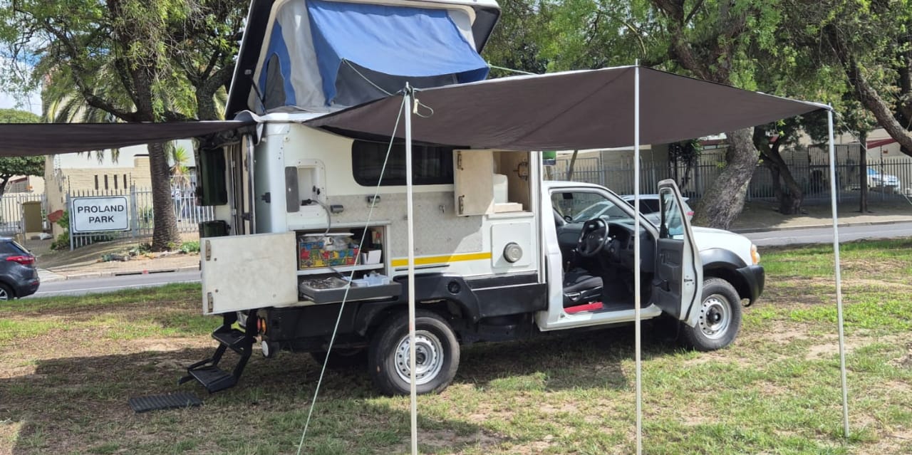 2017 Nissan NP 300 Hardbody 4x4 Camper Van (CT 1490)