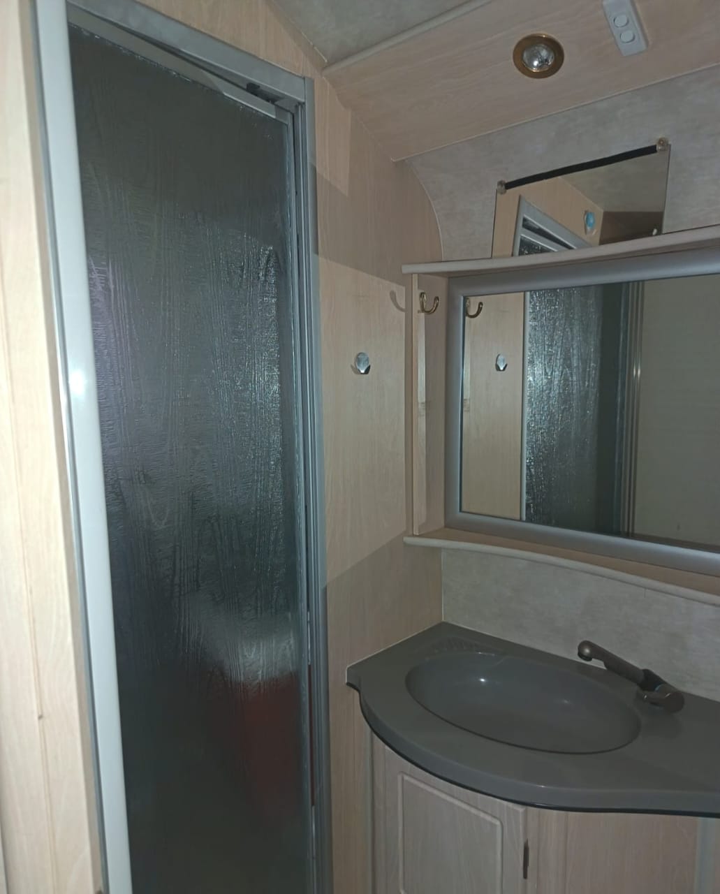 2008 Jurgens Classique Caravan (CT 1595)