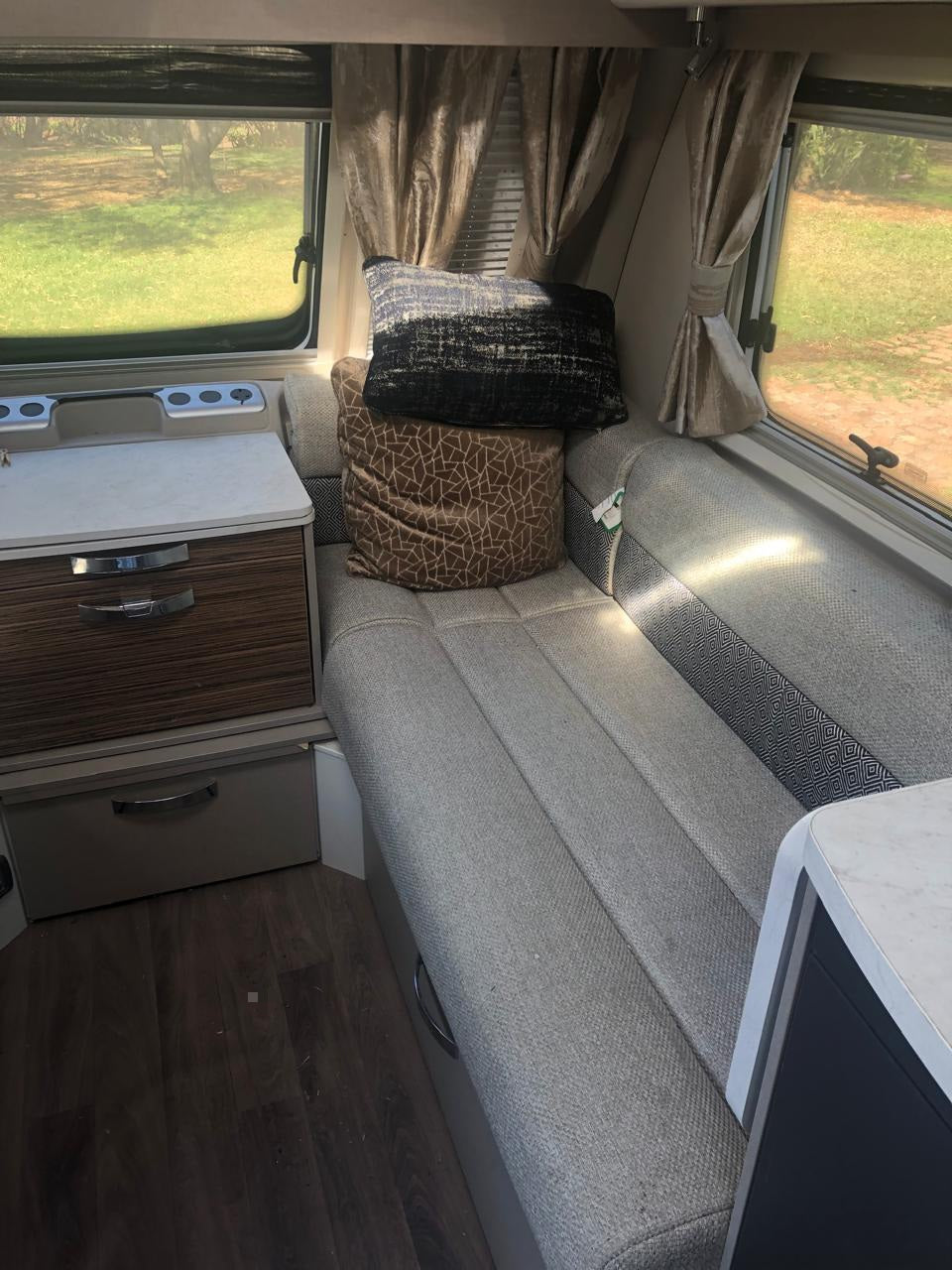 2020 Swift Coastline Deluxe Caravan (CT 1655)