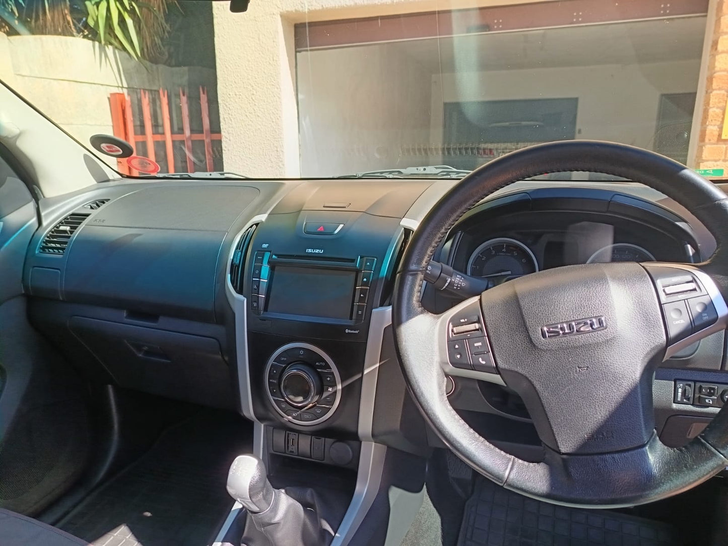 2017 Isuzu DTEQ 4x4 Double Cab Bakkie (CT 1620)