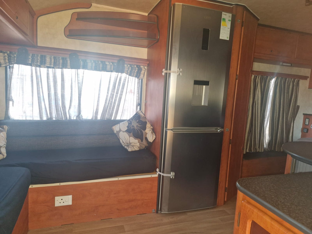 2014 Jurgens Elegance Caravan (CT 1640)