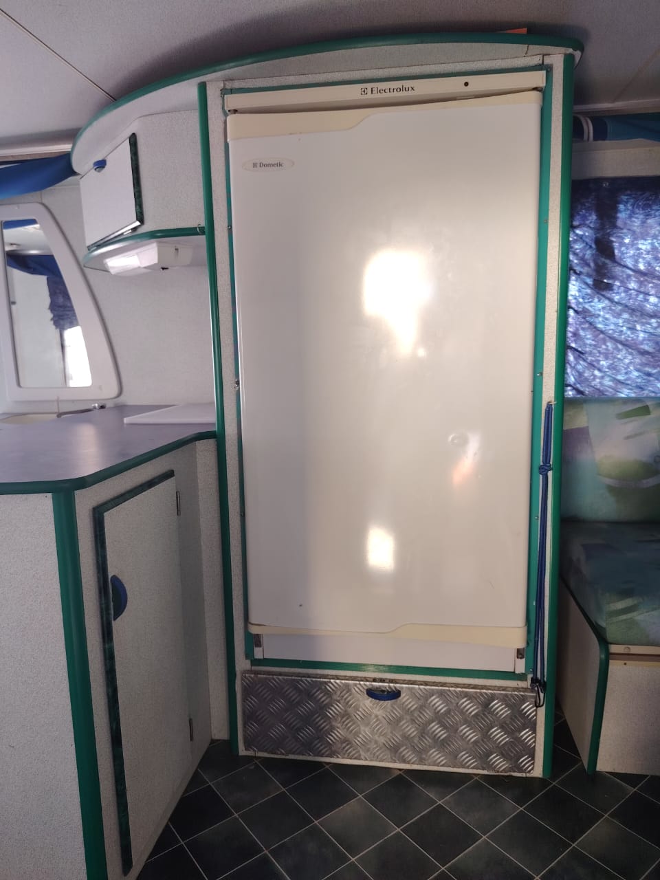 2001 Sprite Splash Caravan (CT 1614)