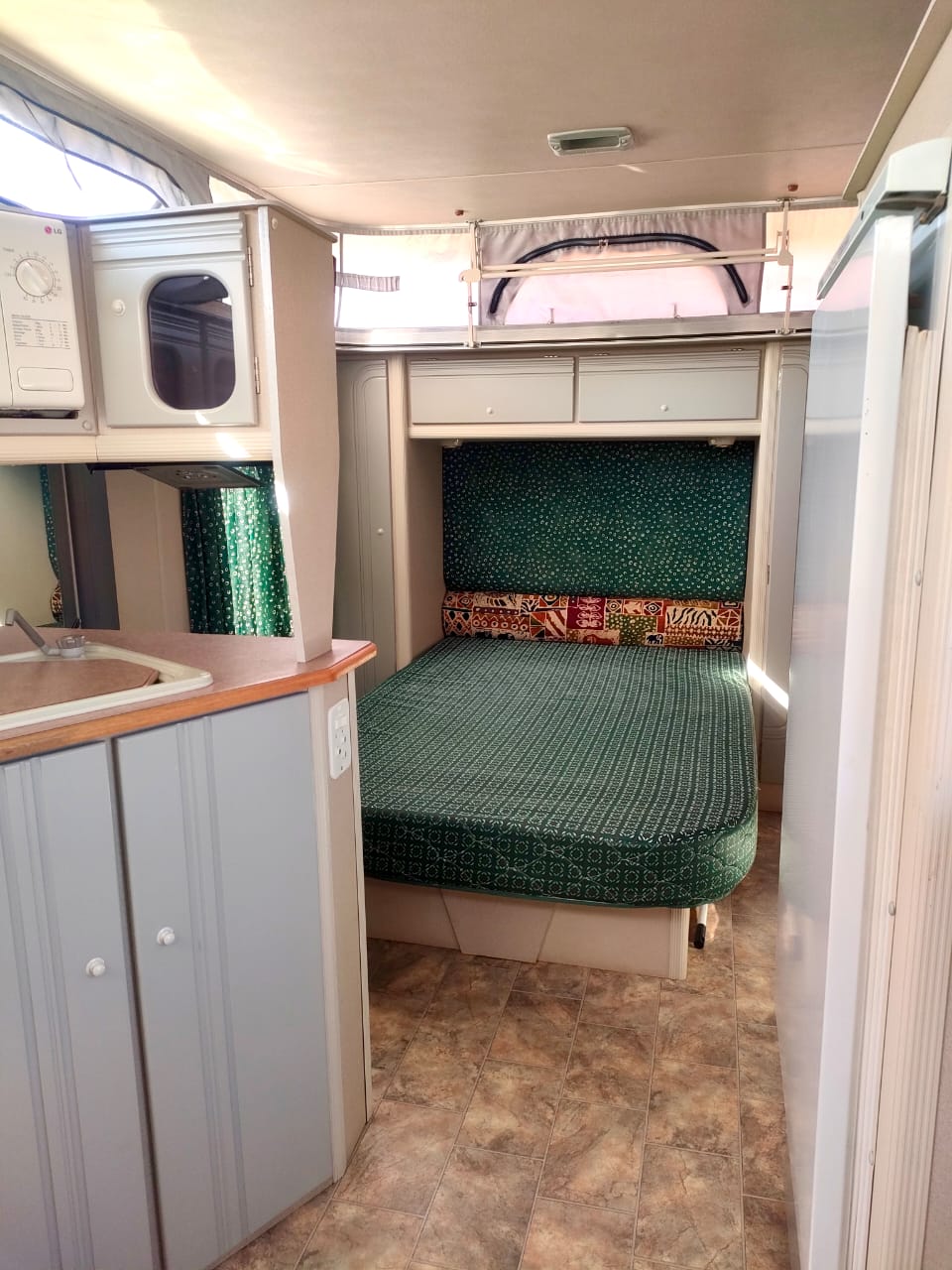 2000 Jurgens Penta Caravan (CT 1604)