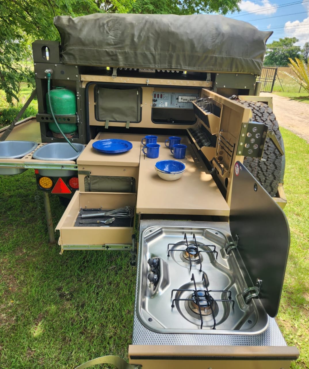 2015 Conqueror Conquest II Camping Trailer (CT 1495)