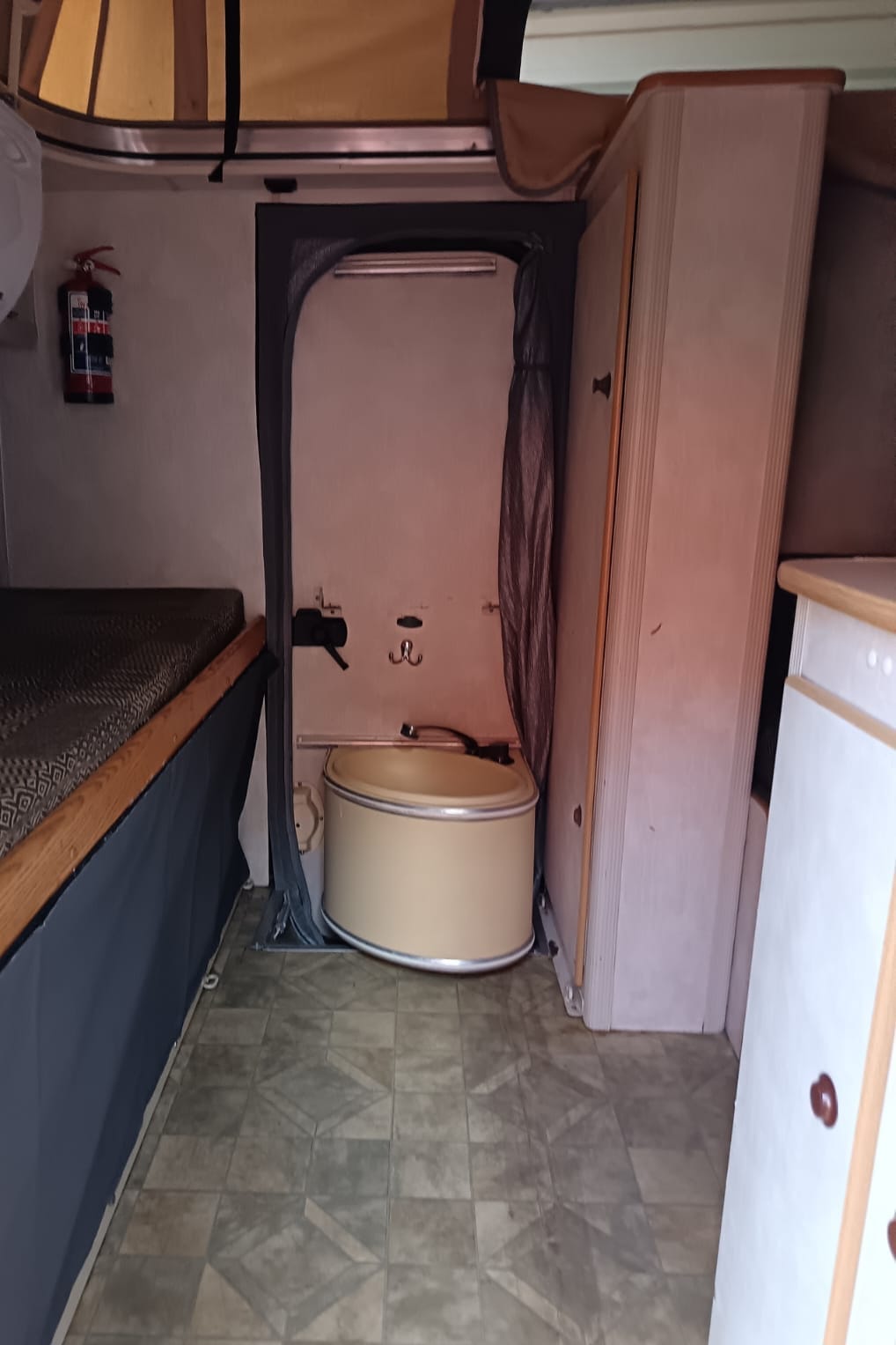 2003 Jurgens Xplorer Off Road Caravan (CT 1585)