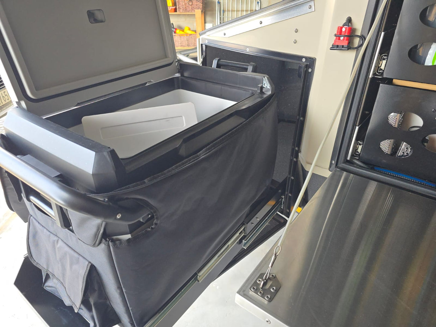 2011 Mission Jupitor Off Road Camping Trailer (CT 1607)