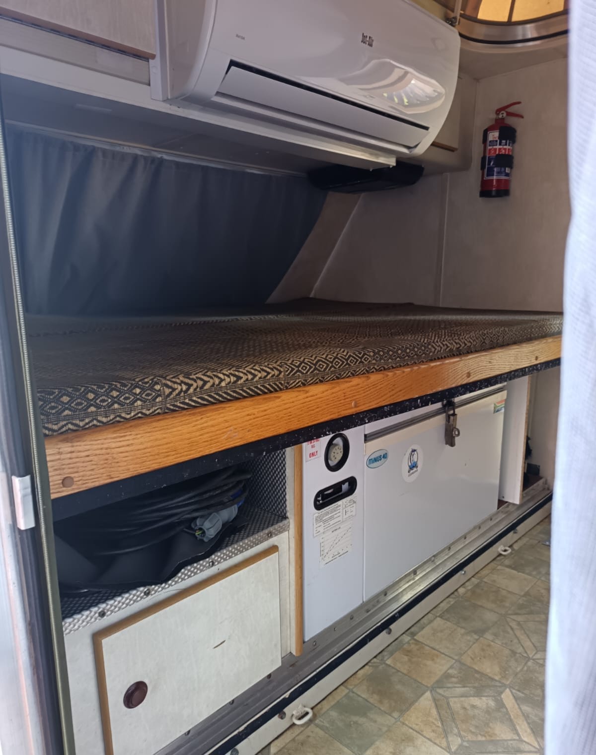 2003 Jurgens Xplorer Off Road Caravan (CT 1585)