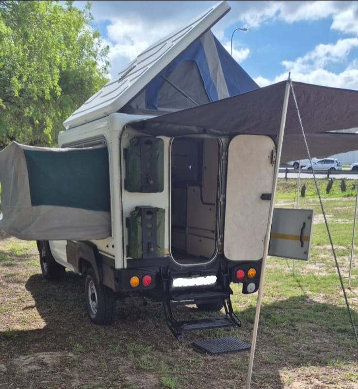 2017 Nissan NP 300 Hardbody 4x4 Camper Van (CT 1490)