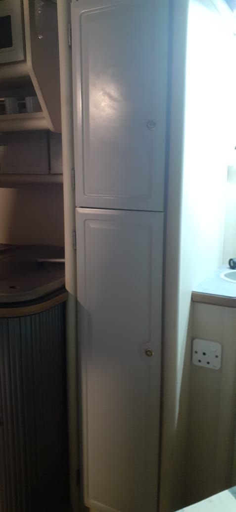 2002 Jurgens Fleetline Caravan (CT 1468)