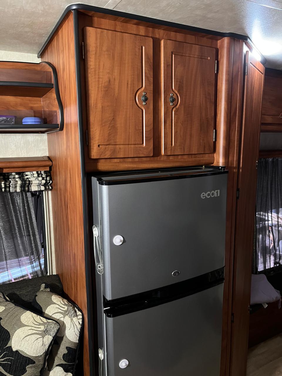 2012 Jurgens Elegance Caravan (CT 1602)