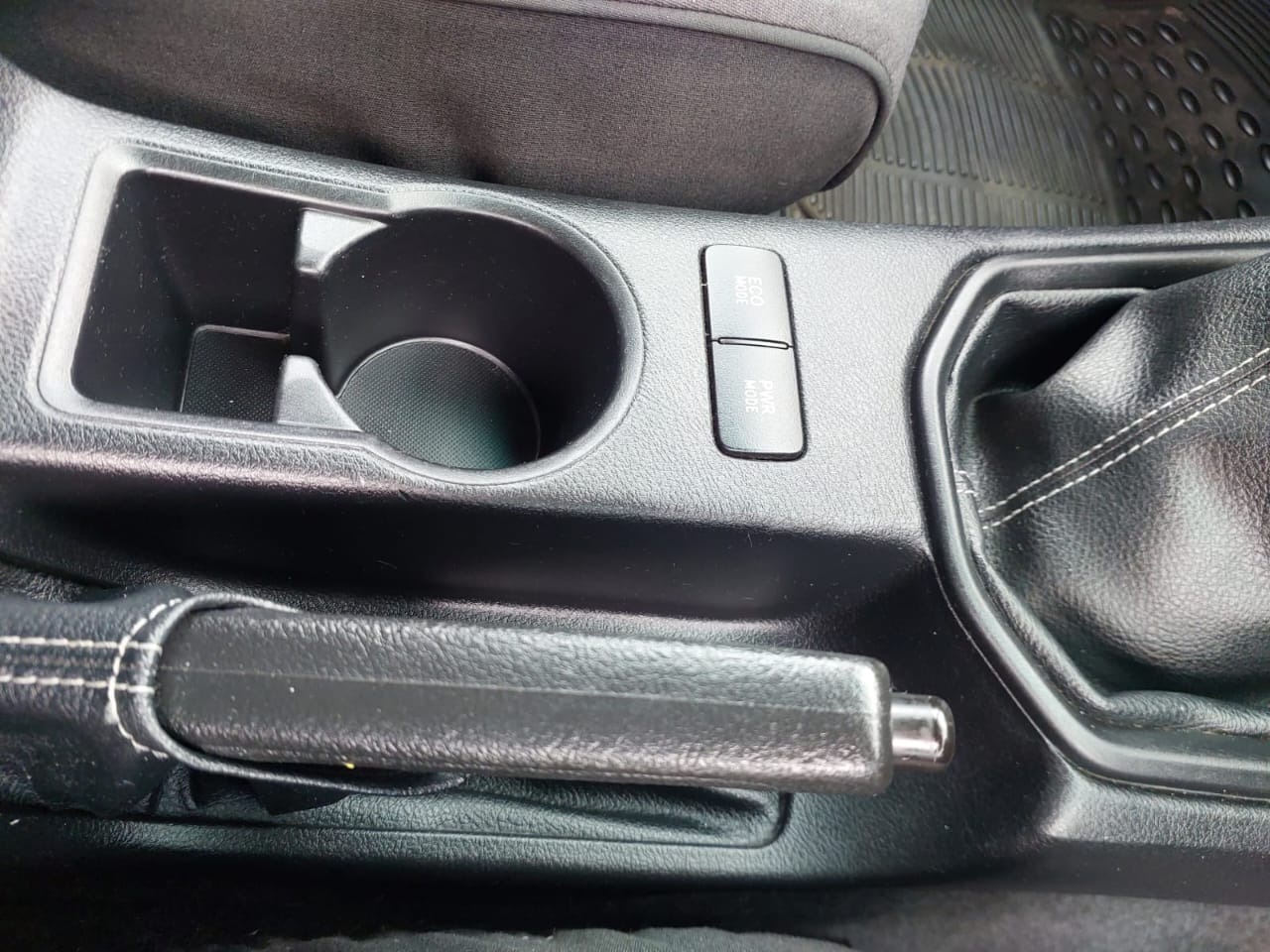 2017 Toyota Hilux 2.4 Extra cab Bakkie (CT 1494)