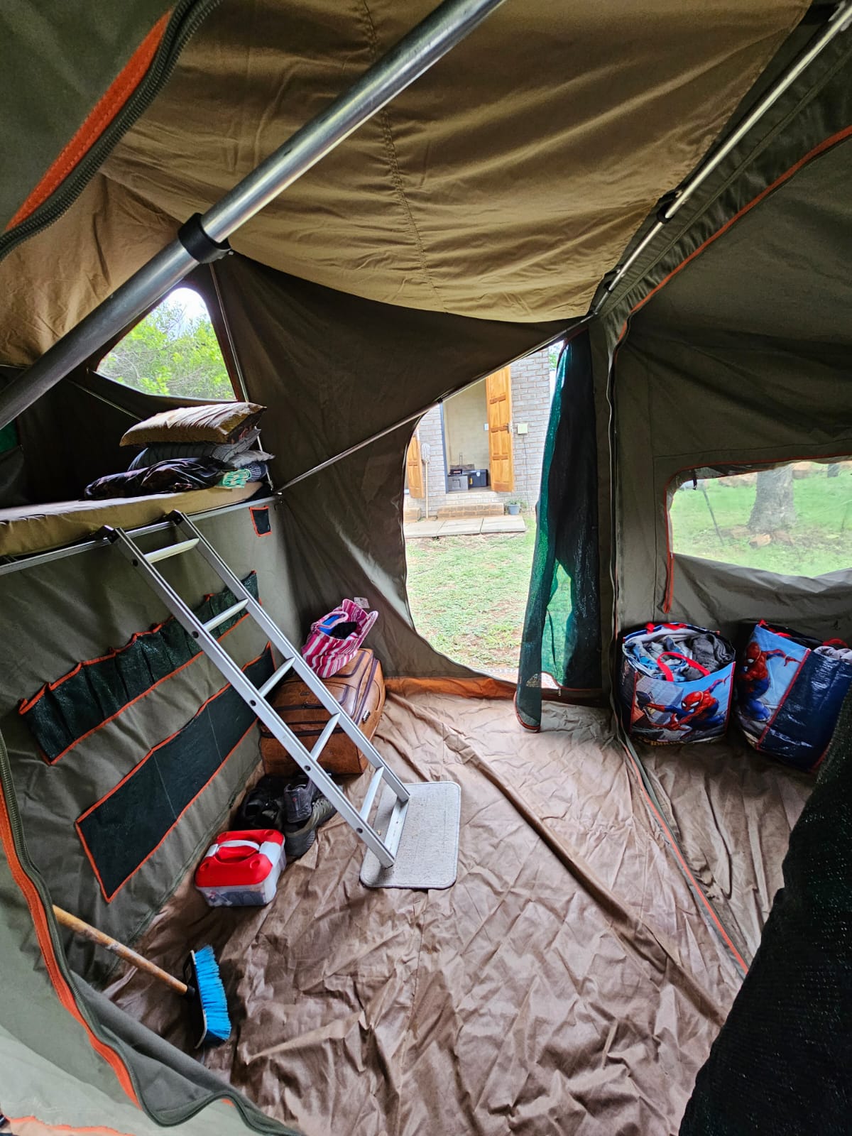 2014 Venter Savuti Camping Trailer (CT 1560)