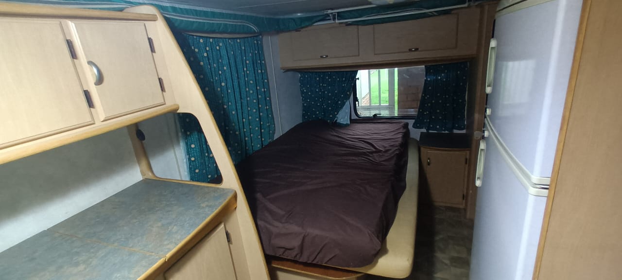 SOLD 2001 Gypsey Rapier Caravan (CT 1478)