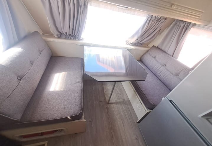 SOLD 1997 Jurgens Palma Caravan (CT 1295)