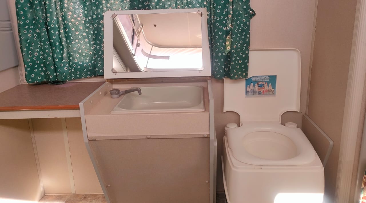 2000 Jurgens Penta Caravan (CT 1604)