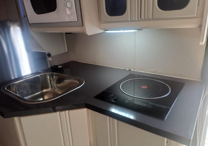 SOLD 1997 Jurgens Palma Caravan (CT 1295)