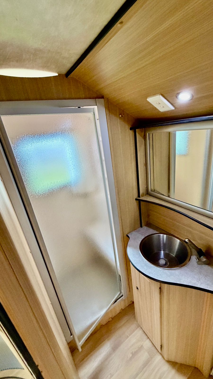 2011 Jurgens Classique Caravan (CT 1545)