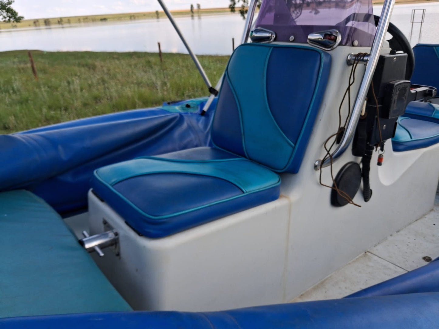 SOLD 2000 Superduck Boat (CT 1486)