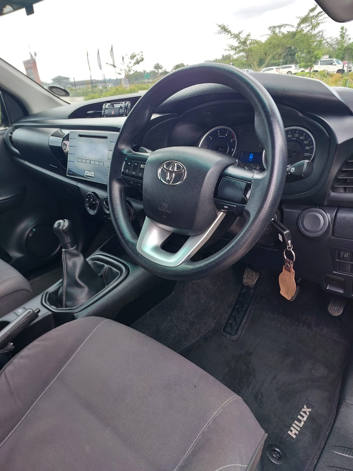 2017 Toyota Hilux 2.4 Extra cab Bakkie (CT 1494)