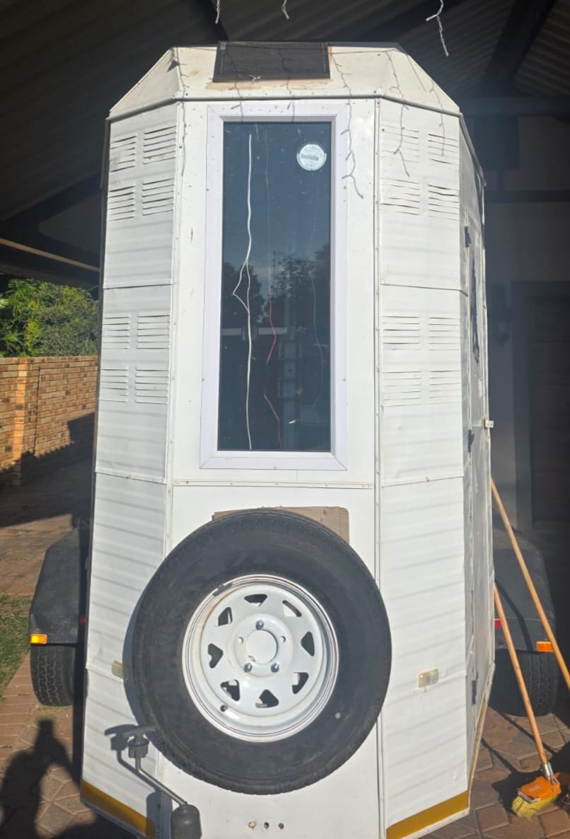 2025 Horsebox (CT 1548)