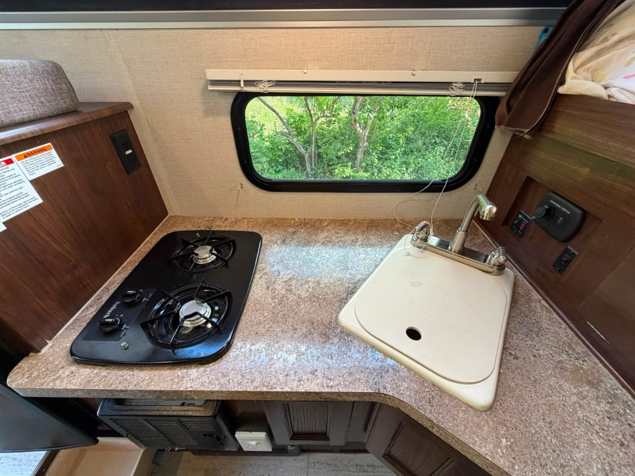 Palomino BackPack SS-1251 Pop-Up Truck Camper (CT 1610)