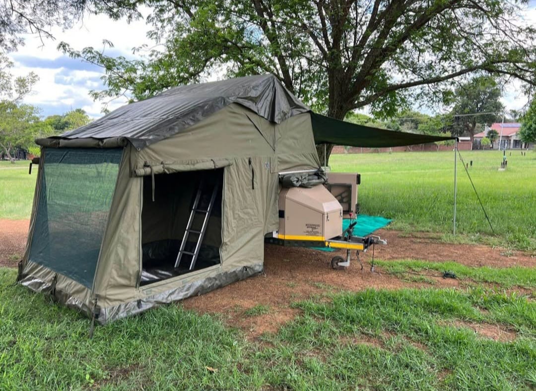 2010 Conqueror Courage Off Road Camping Trailer (CT 1579)