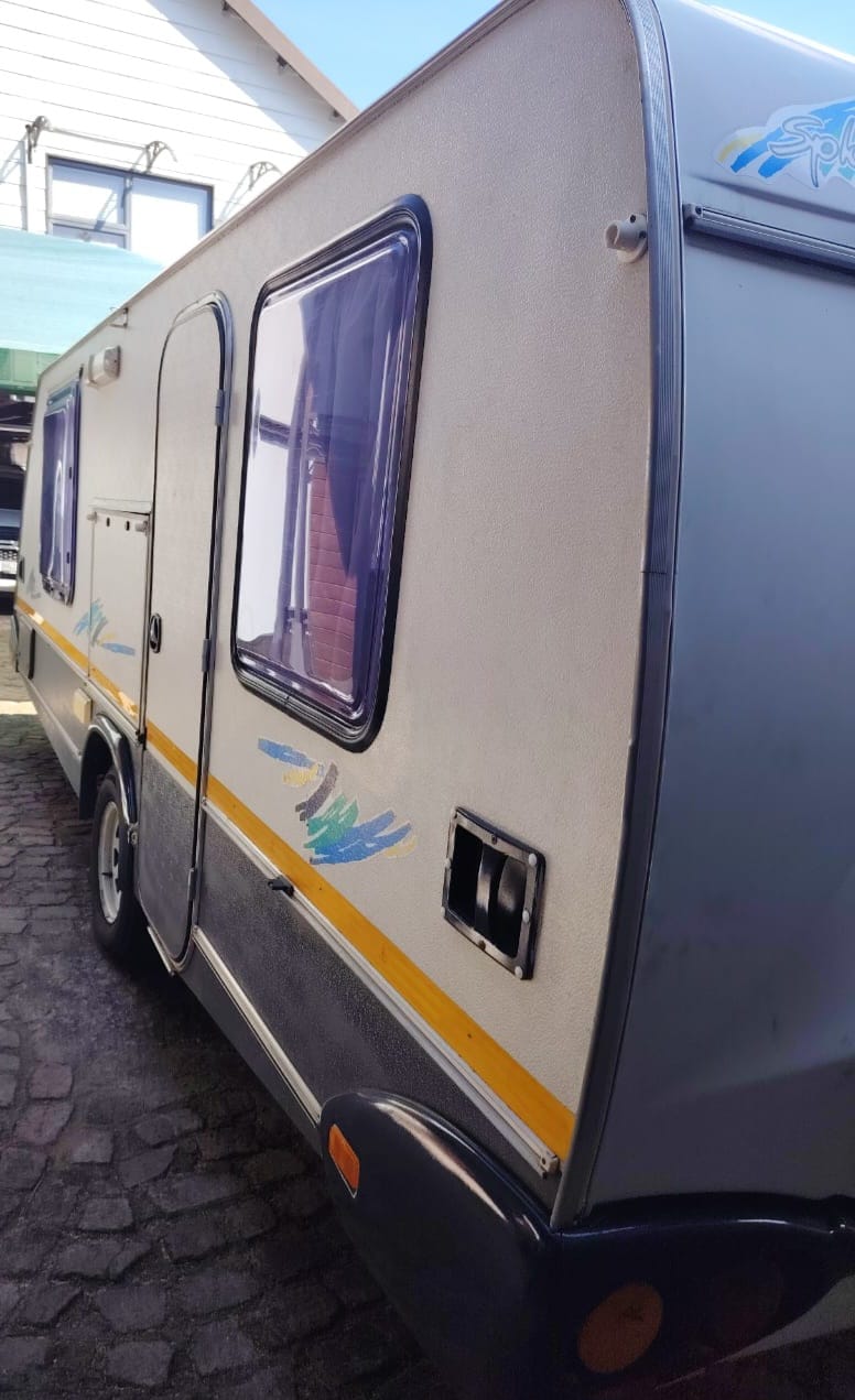 2001 Sprite Splash Caravan (CT 1614)