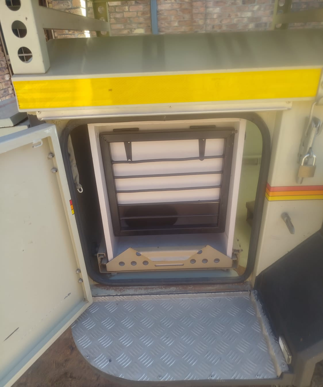 2004 Venter Bush Baby Camping Trailer (CT 1650)