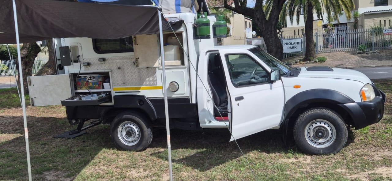 2017 Nissan NP 300 Hardbody 4x4 Camper Van (CT 1490)