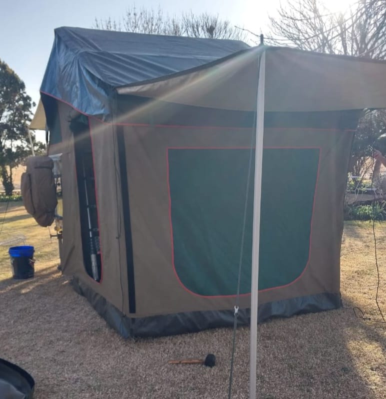 2010 Echo 4 Camping Trailer (CT 1519)