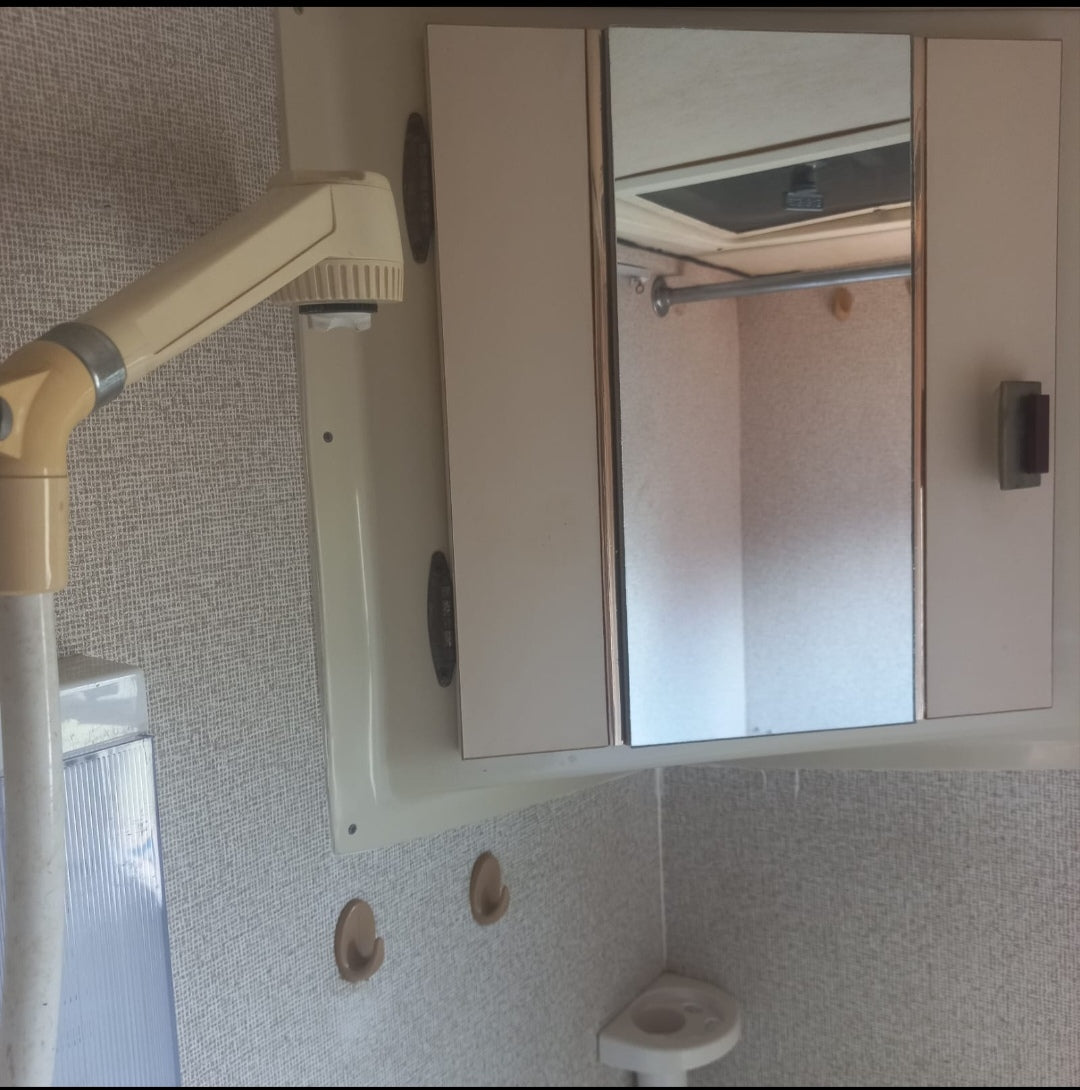 1992 Mitsubishi L300 Companion Motorhome (CT 1601)
