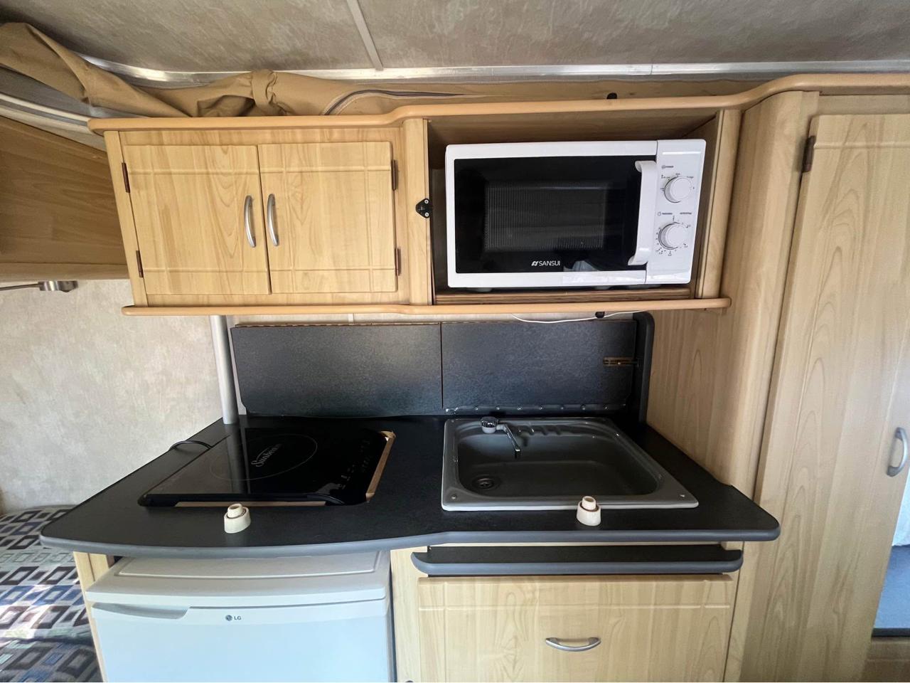 2010 Gypsey Rascal Caravan (CT 1556)