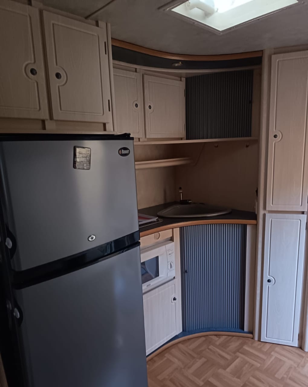 2008 Jurgens Classique Caravan (CT 1595)